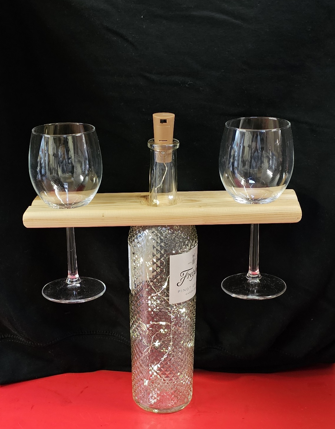 BOTTLE WINE GLASS HOLDER